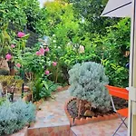 'the Garden By Interhome